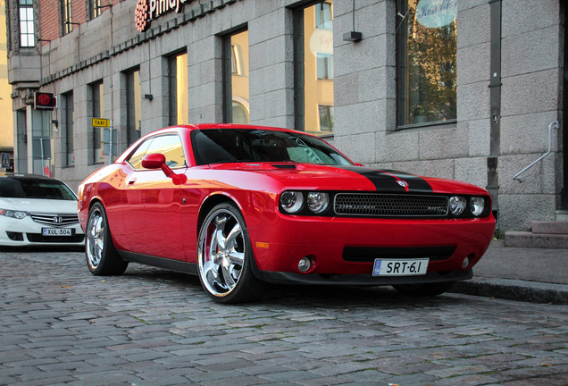 Dodge Challenger SRT-8