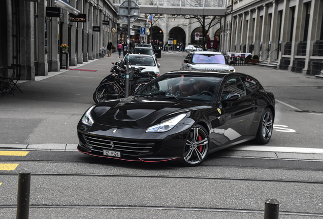 Ferrari GTC4Lusso