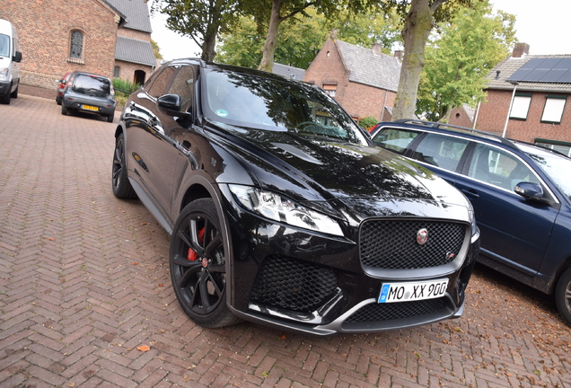 Jaguar F-PACE SVR