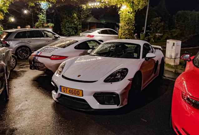 Porsche 718 Cayman GT4