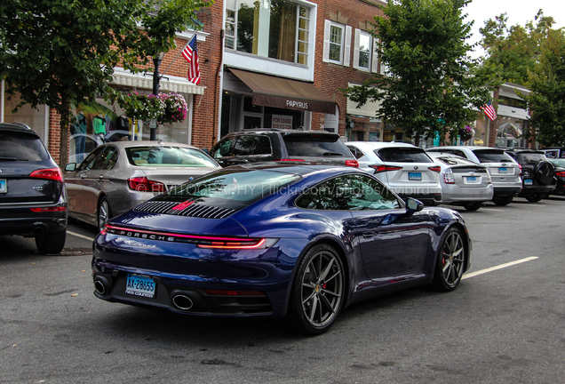 Porsche 992 Carrera 4S