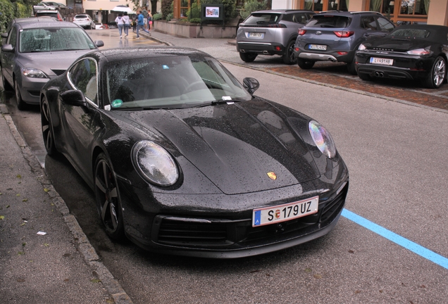 Porsche 992 Carrera 4S