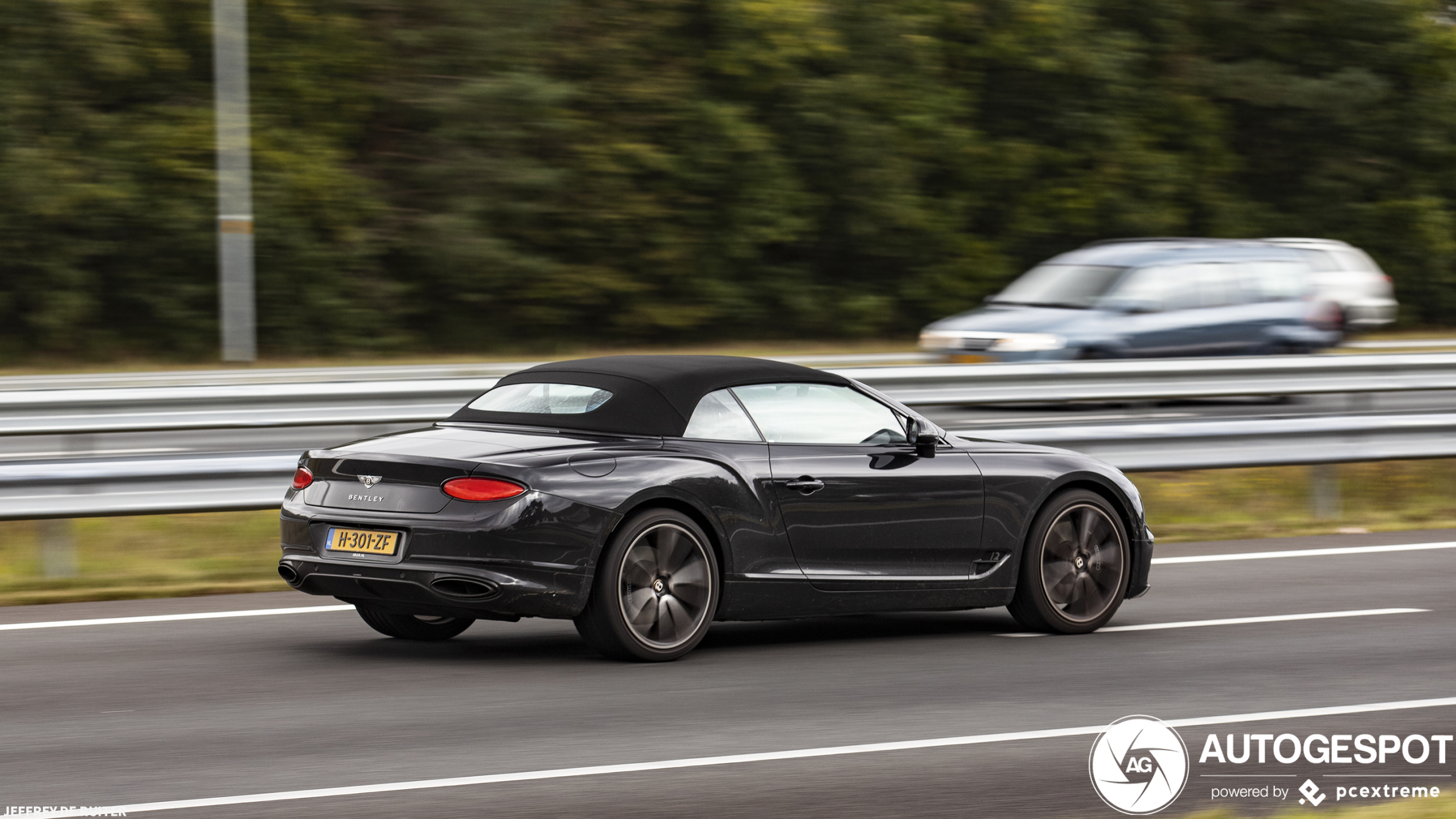 Bentley Continental GTC 2019