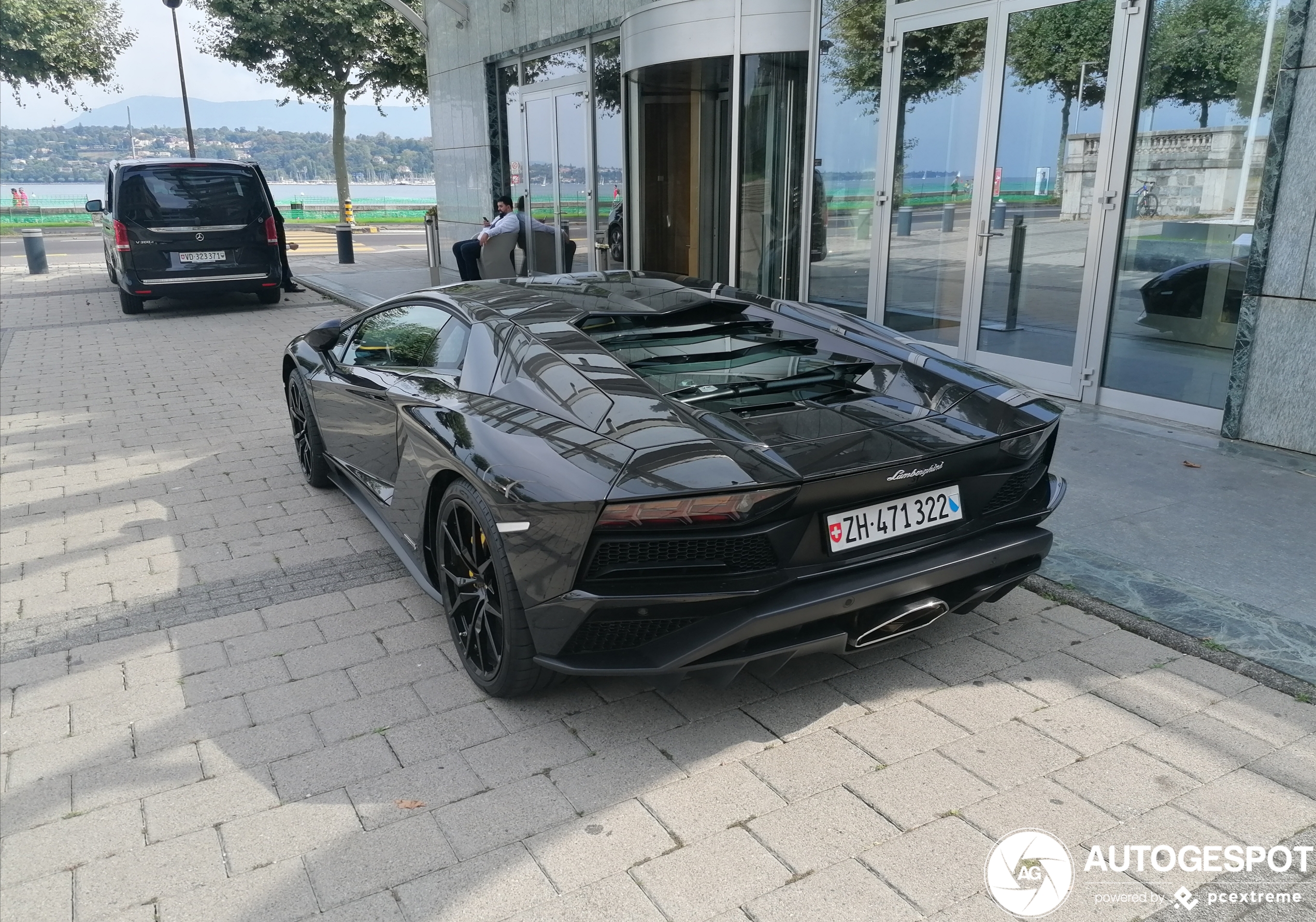 Lamborghini Aventador S LP740-4