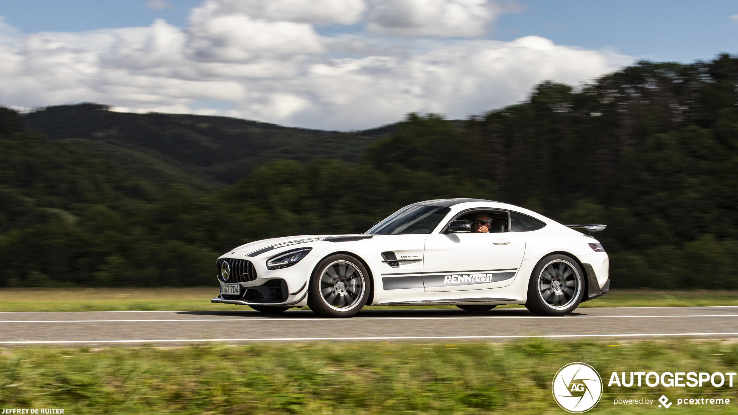 Mercedes-AMG Renntech GT R Pro C190