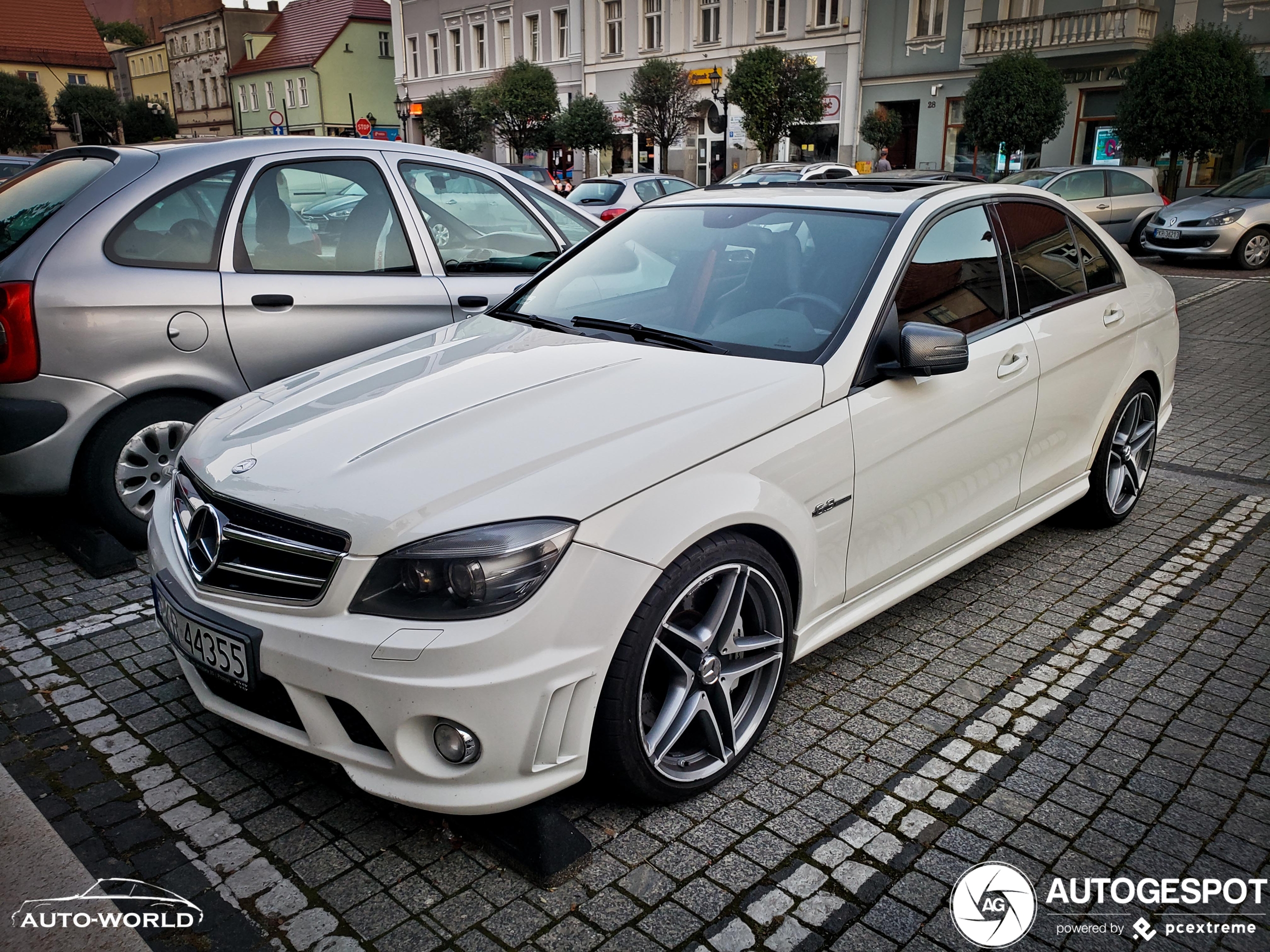 Mercedes-Benz C 63 AMG W204 - 27 November 2021 - Autogespot, mercedes w204  