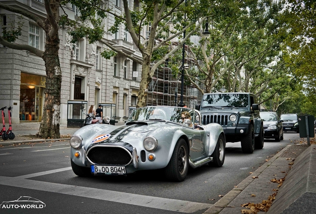 AC Cobra 427