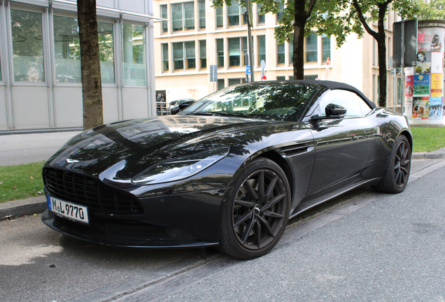 Aston Martin DB11 V8 Volante