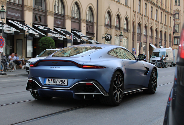 Aston Martin V8 Vantage 2018