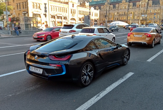 BMW i8