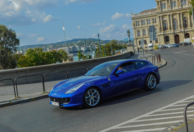 Ferrari GTC4Lusso T