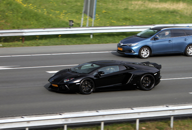 Lamborghini Aventador LP700-4 Roadster