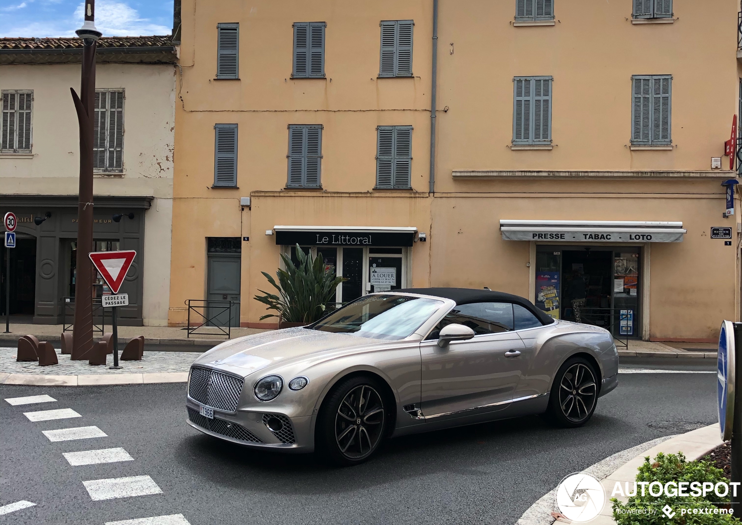 Bentley Continental GTC 2019