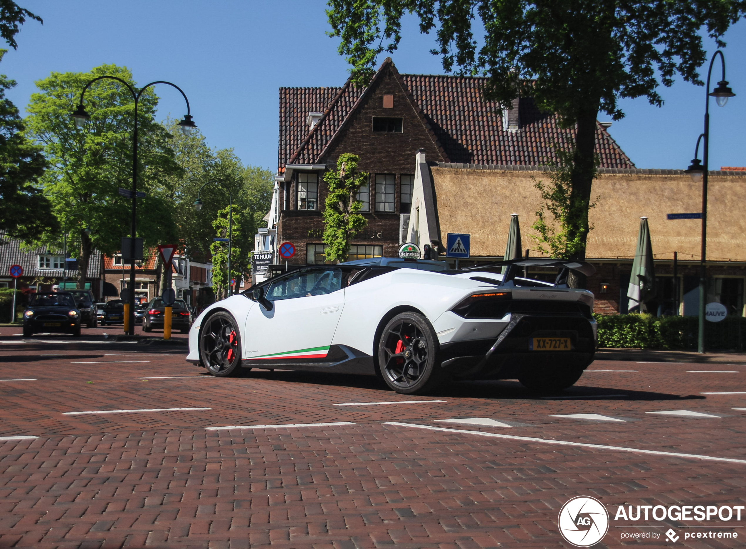 Lamborghini Huracán LP640-4 Performante Spyder