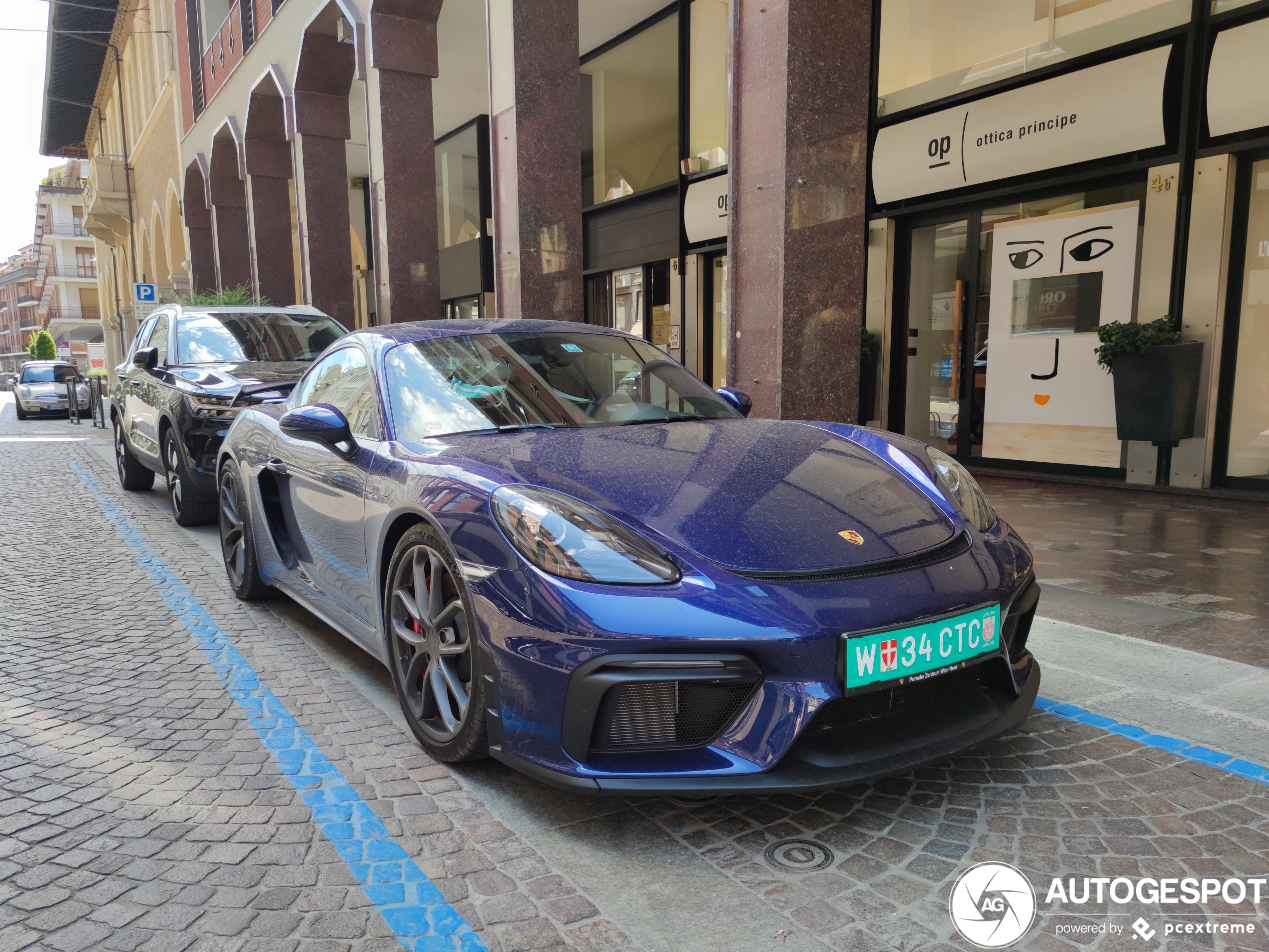 Porsche 718 Cayman GT4