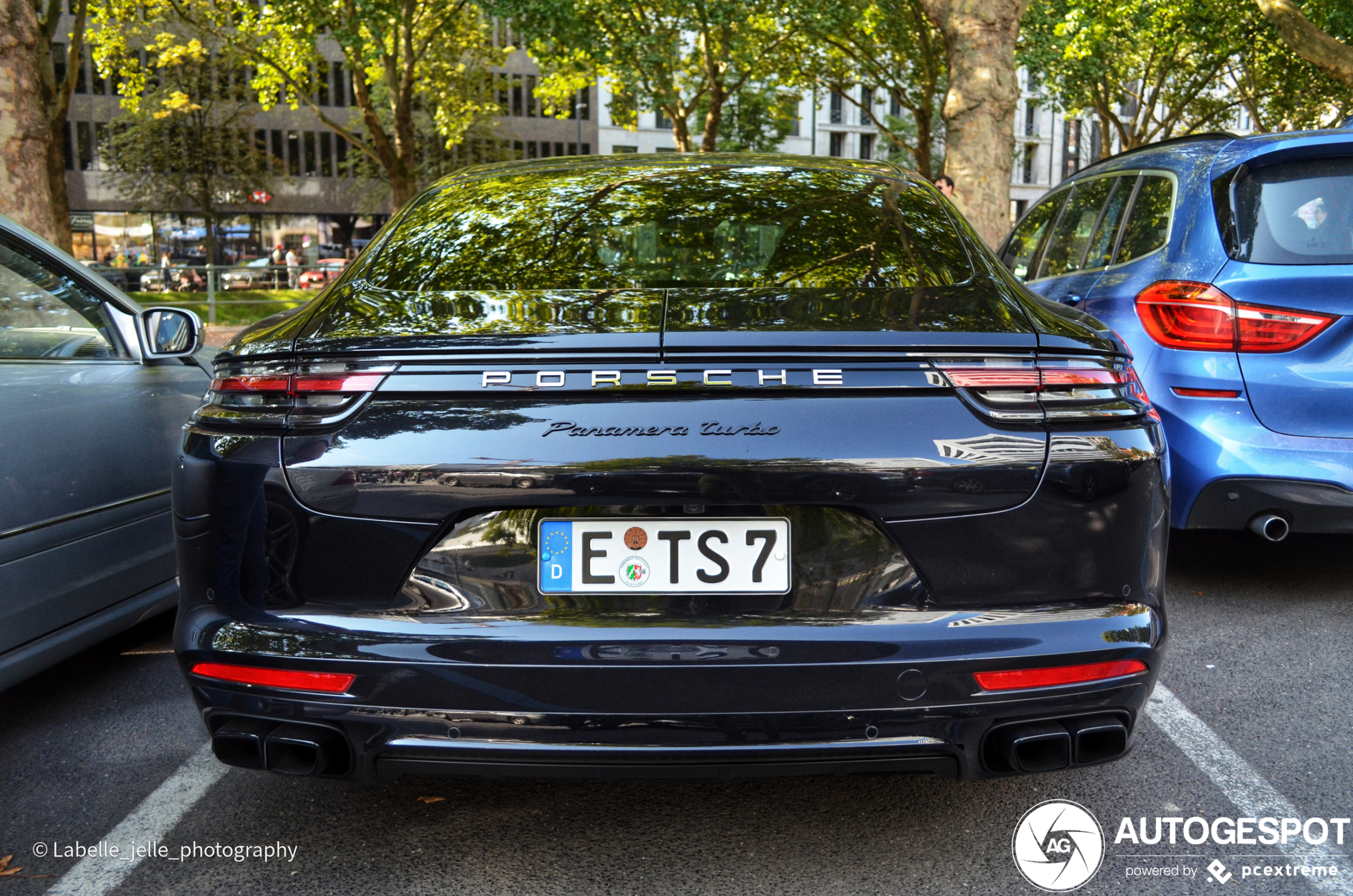 Porsche 971 Panamera Turbo