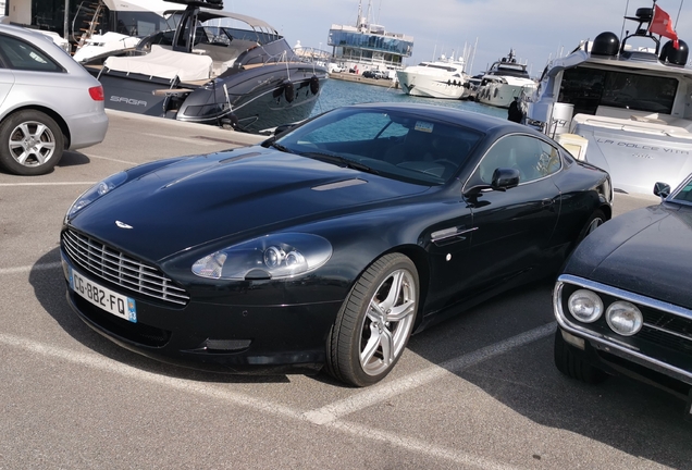 Aston Martin DB9