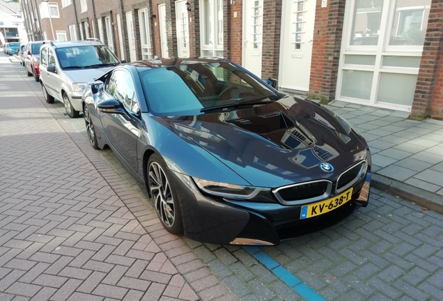 BMW i8