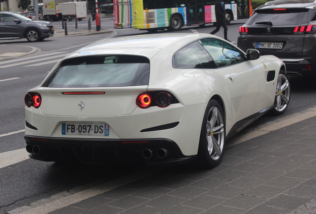 Ferrari GTC4Lusso