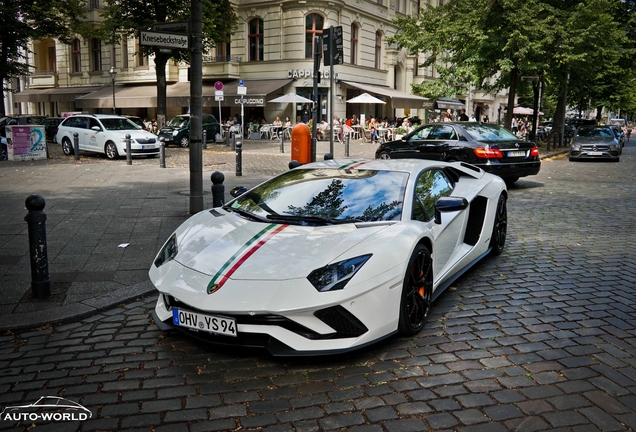 Lamborghini Aventador S LP740-4