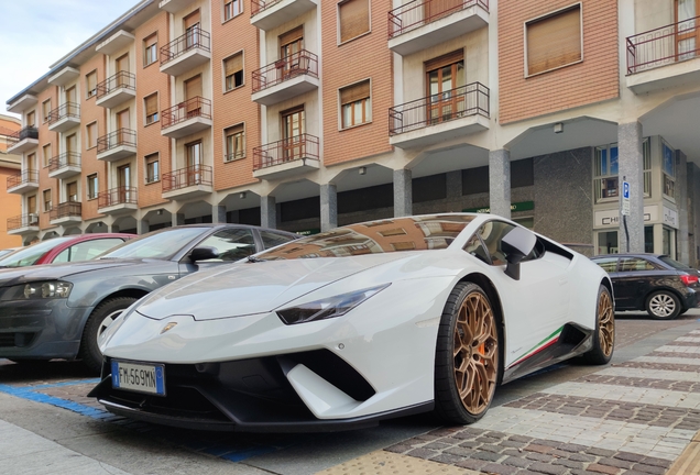 Lamborghini Huracán LP640-4 Performante