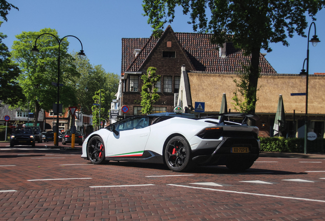 Lamborghini Huracán LP640-4 Performante Spyder