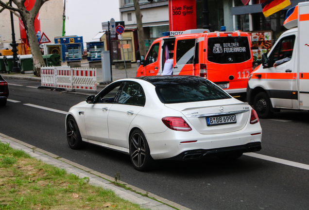 Mercedes-AMG E 63 S W213