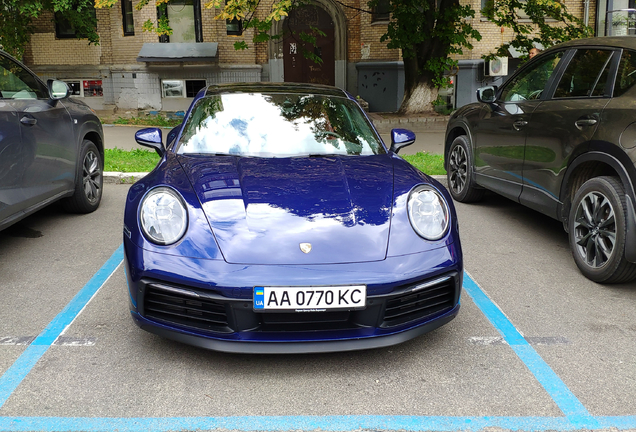 Porsche 992 Carrera 4S