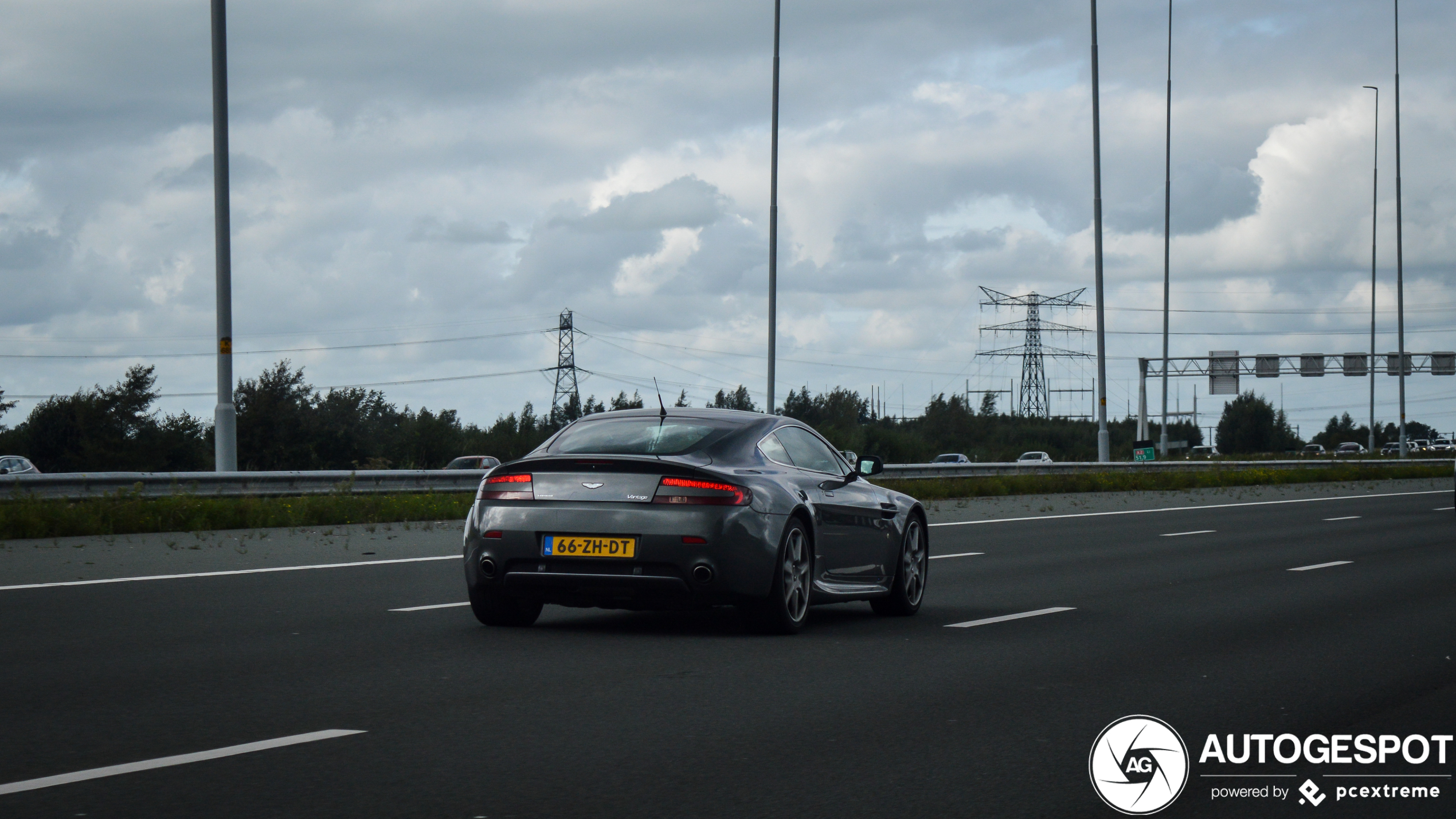 Aston Martin V8 Vantage