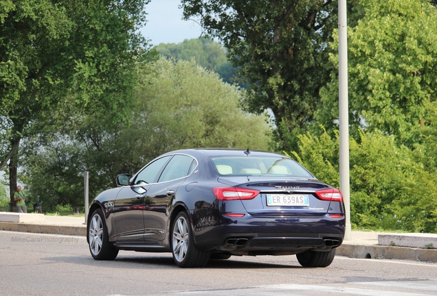 Maserati Quattroporte GTS 2013