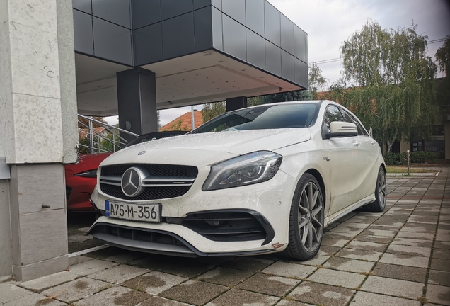 Mercedes-AMG A 45 W176 2015