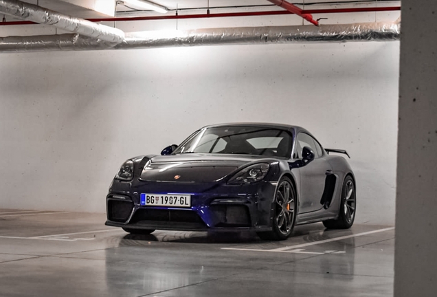 Porsche 718 Cayman GT4