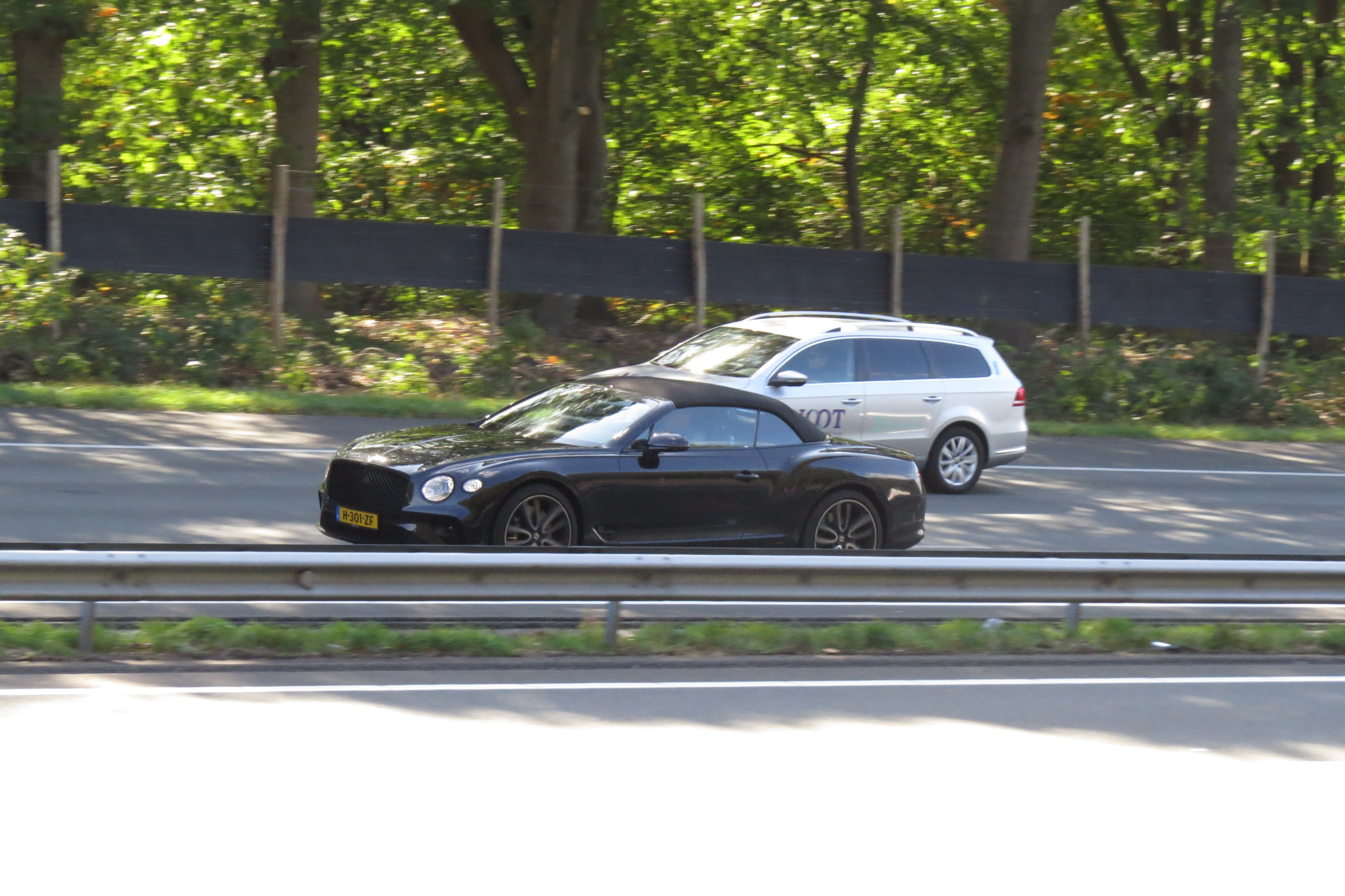 Bentley Continental GTC 2019