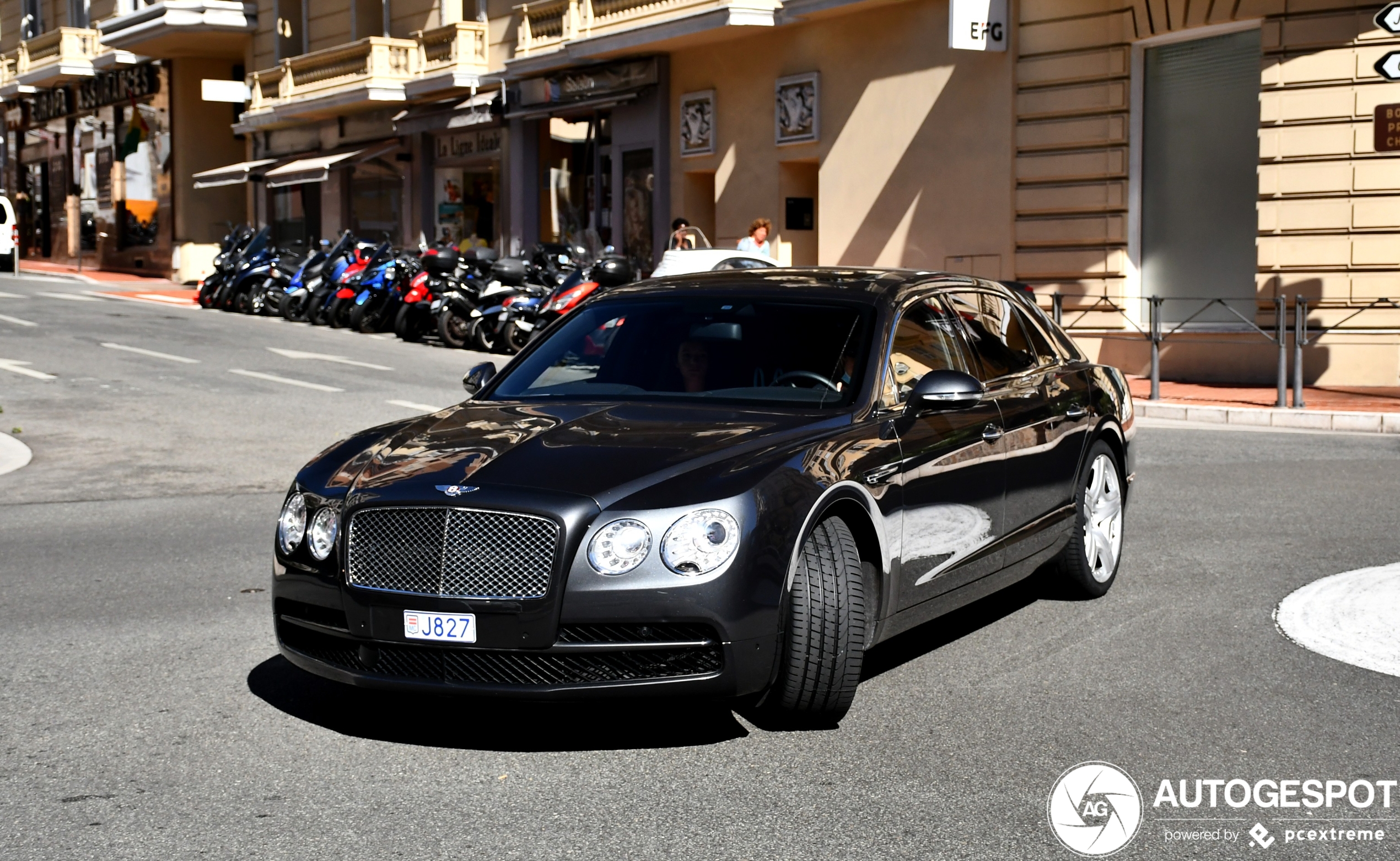 Bentley Flying Spur V8