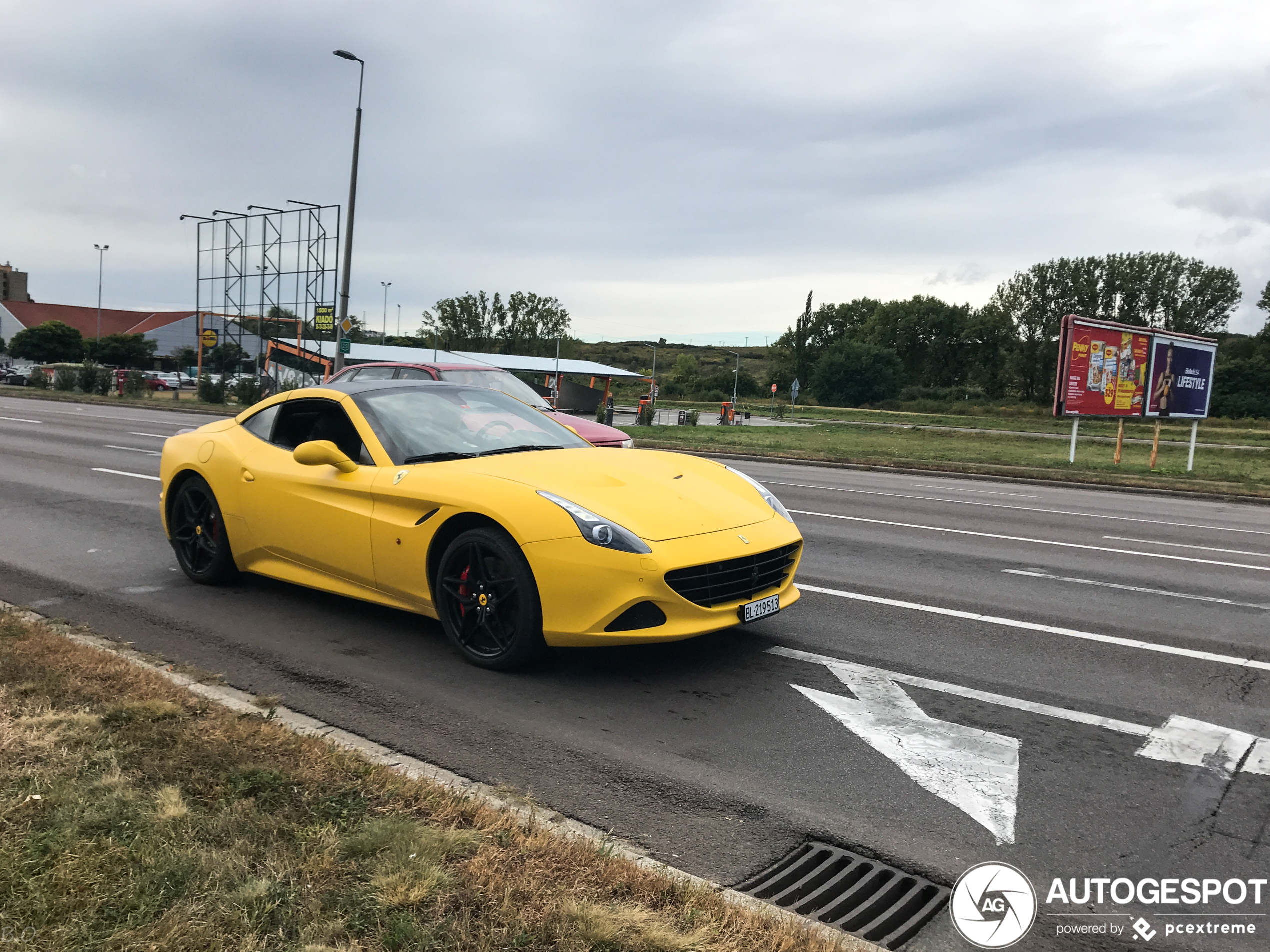 Ferrari California T