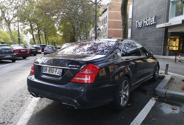 Mercedes-Benz S 63 AMG W221 2011