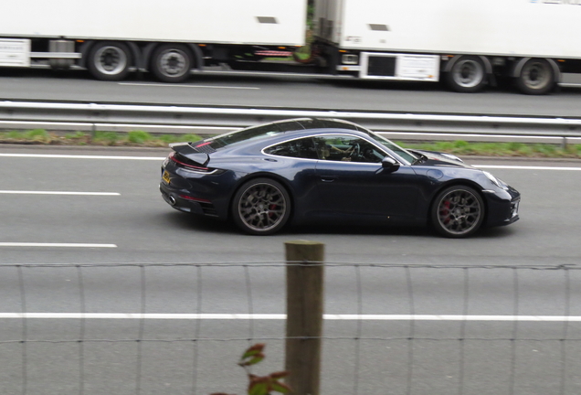 Porsche 992 Carrera 4S