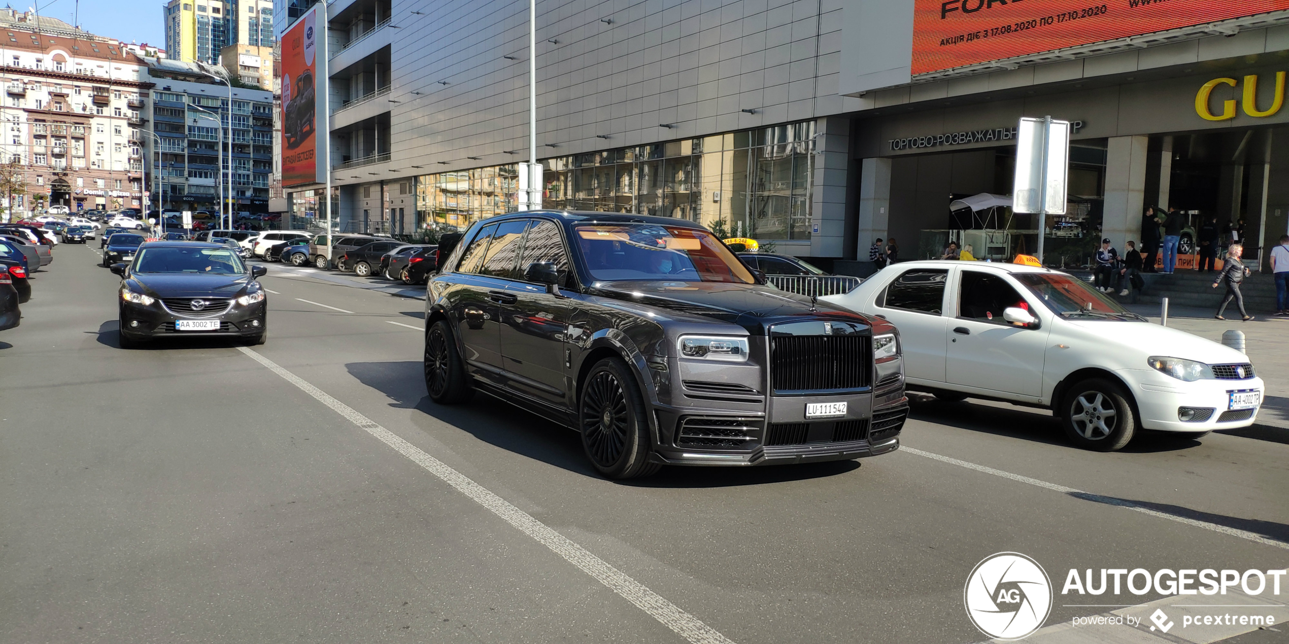 Rolls-Royce Mansory Cullinan Wide Body mag er zijn