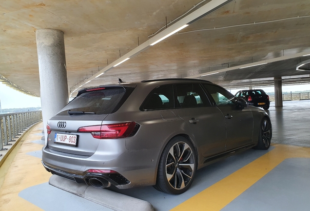 Audi RS4 Avant B9