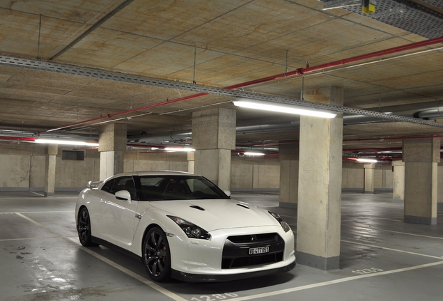 Nissan GT-R