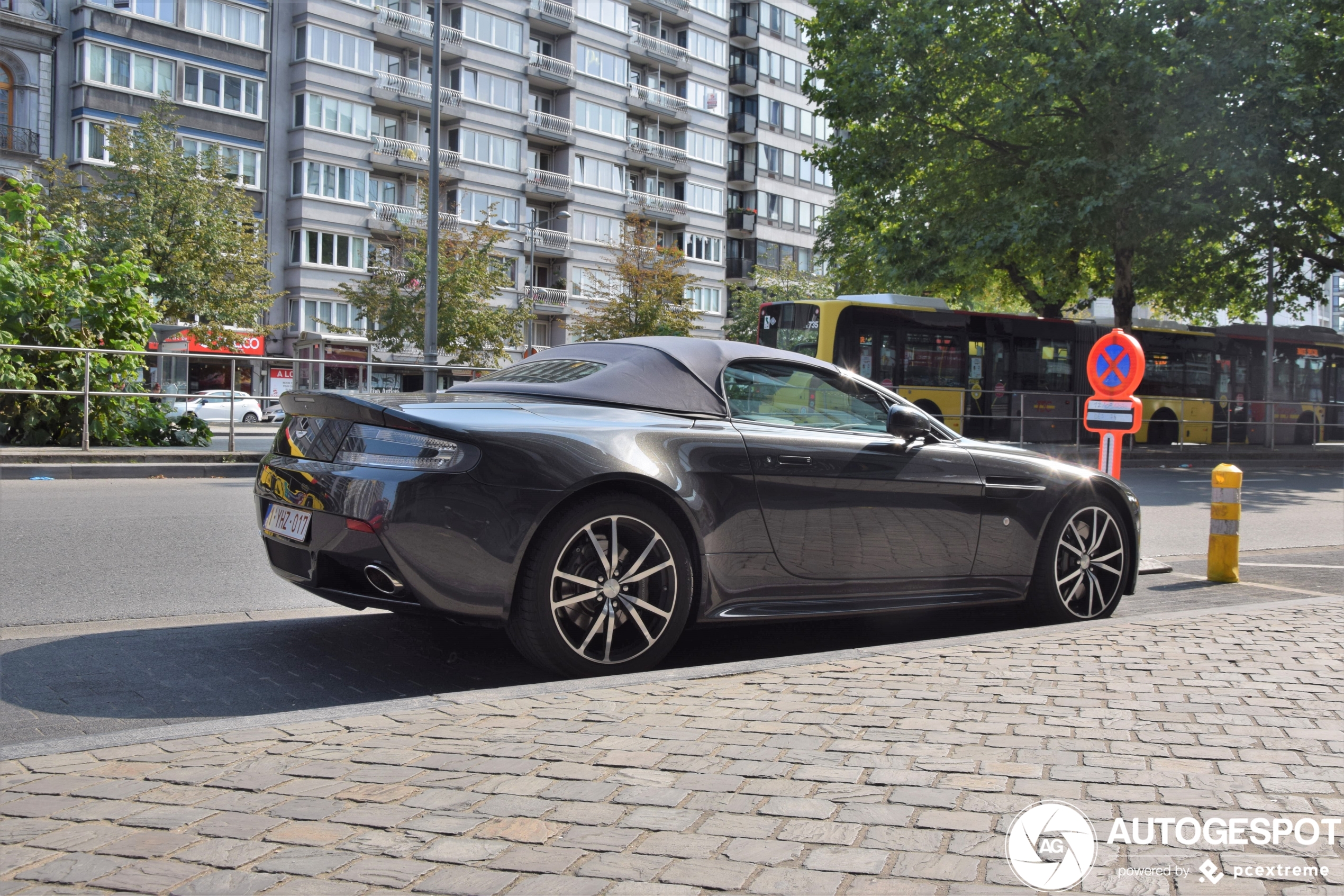 Aston Martin V8 Vantage S Roadster