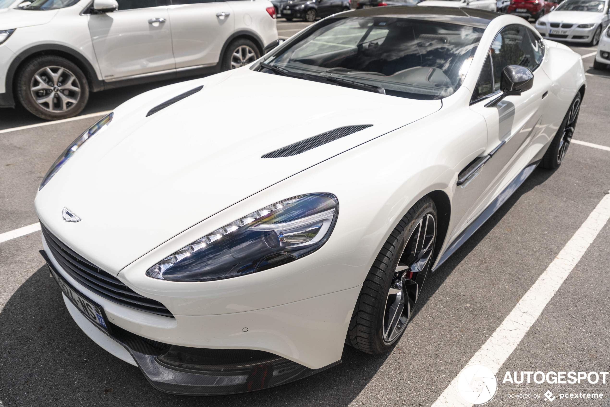 Aston Martin Vanquish 2013