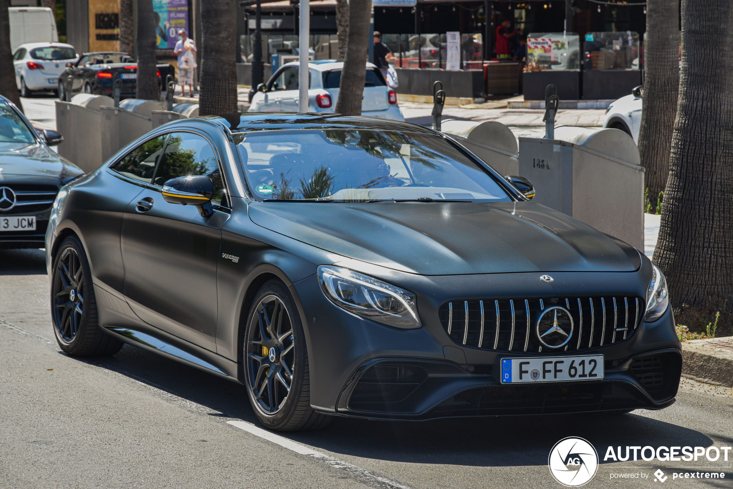 Mercedes-AMG S 63 Coupé C217 2018 Yellow Night Edition