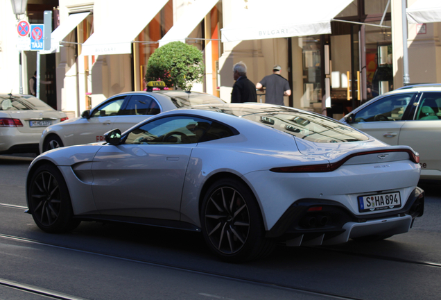 Aston Martin V8 Vantage 2018