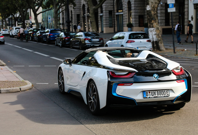 BMW i8 Roadster