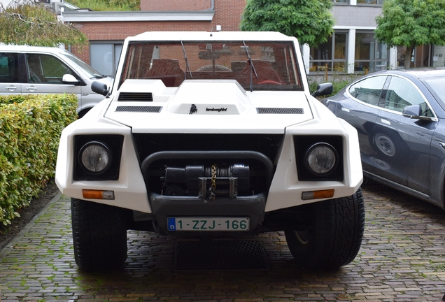 Lamborghini LM002