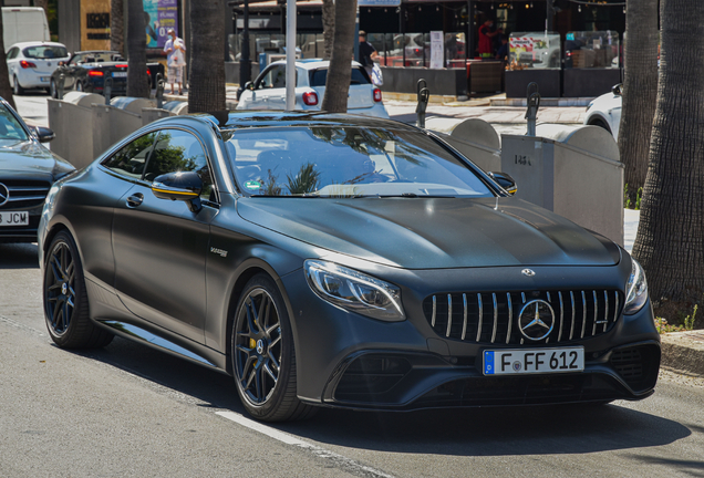 Mercedes-AMG S 63 Coupé C217 2018 Yellow Night Edition