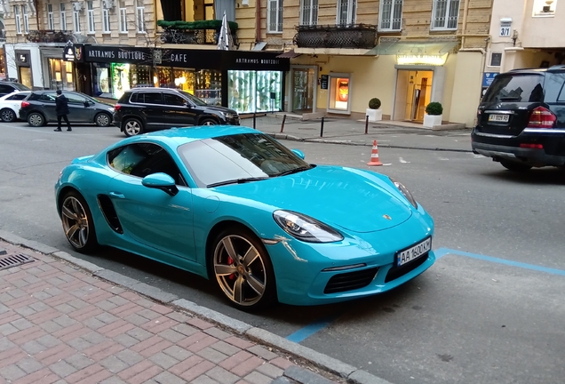 Porsche 718 Cayman S