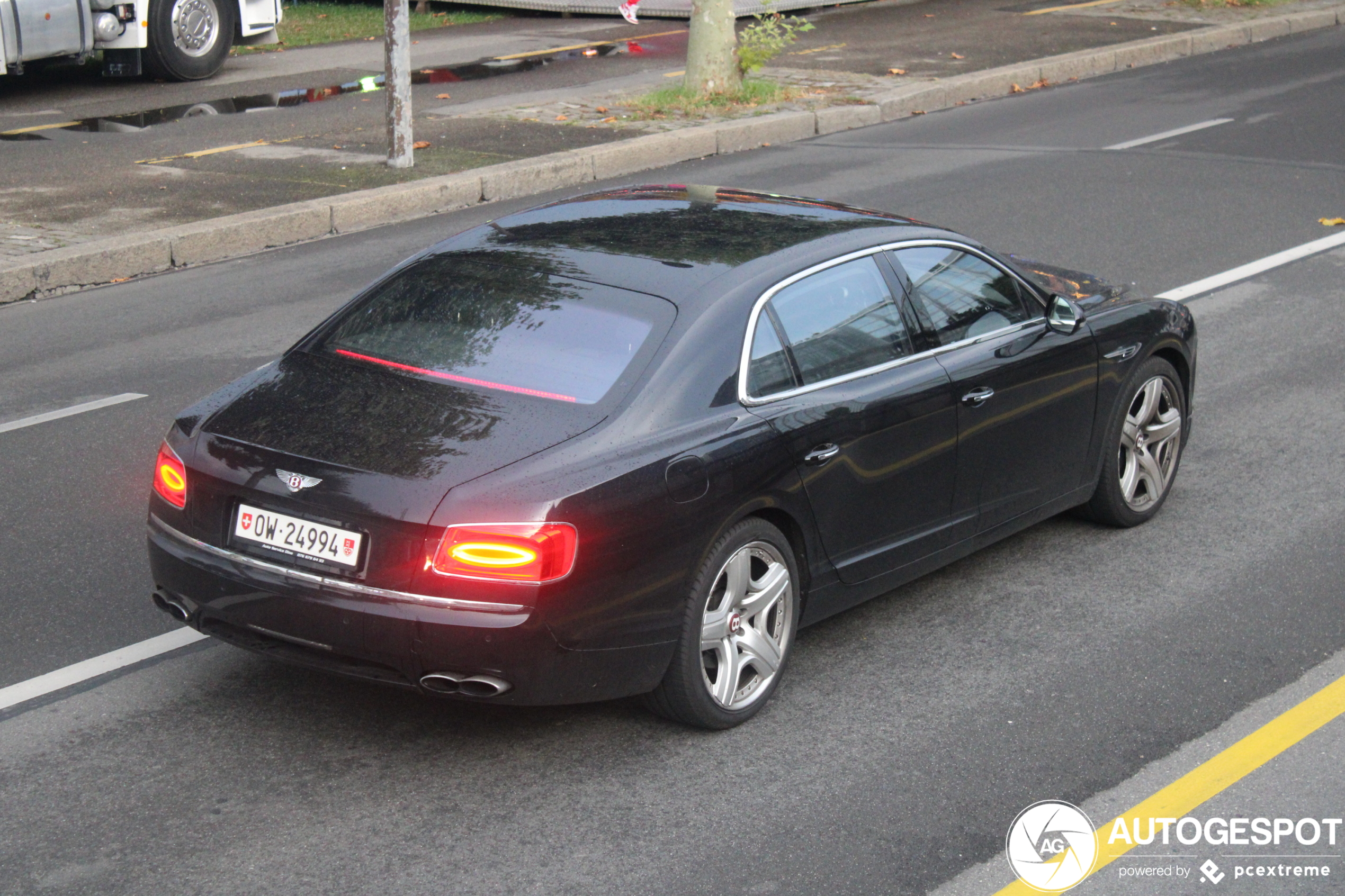 Bentley Flying Spur V8