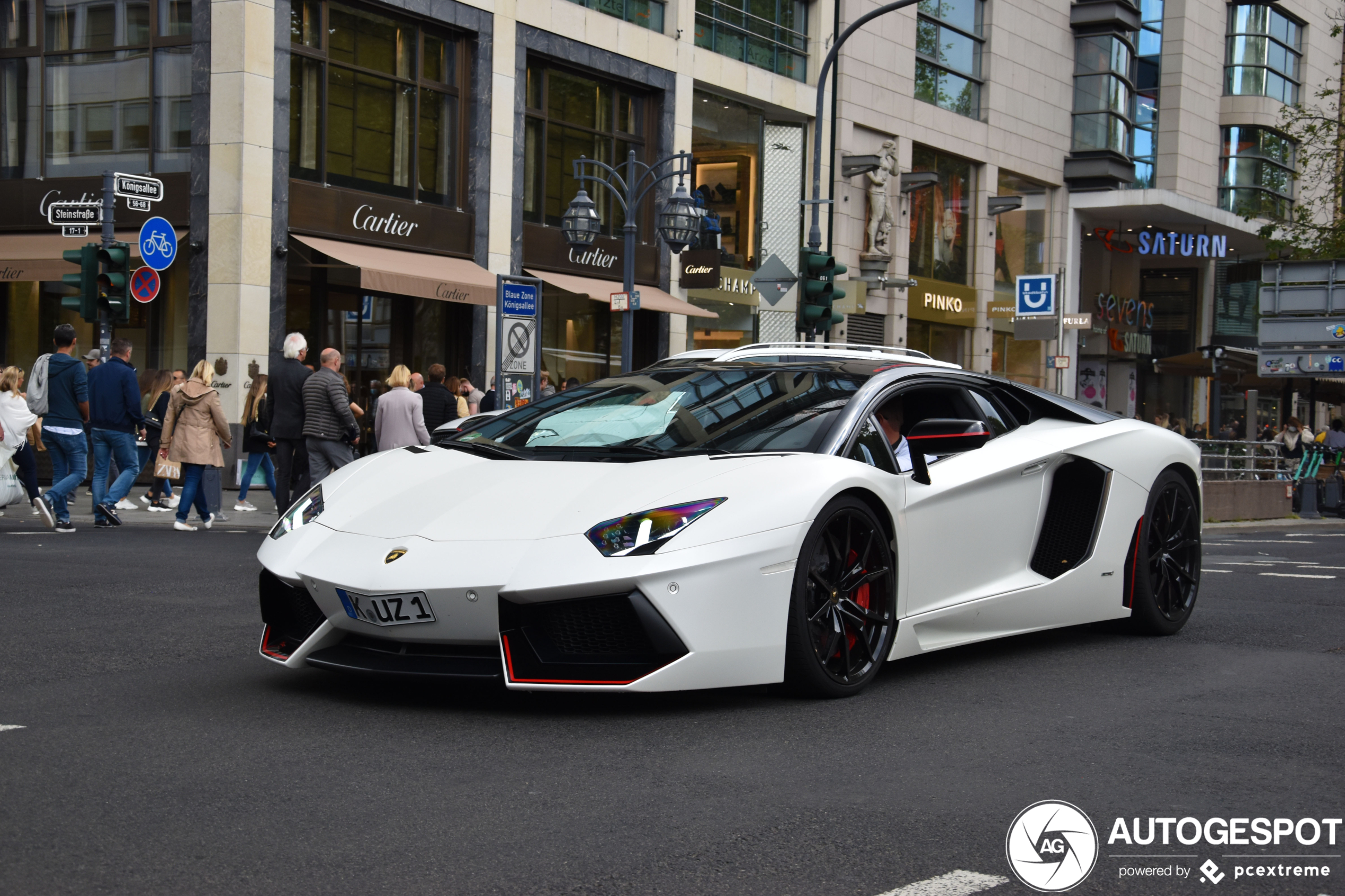 Lamborghini Aventador LP700-4 Pirelli Edition